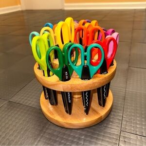 Kraft Edgers / Provo Craft 18 Papercraft Scissors with Wooden Caddy Scrapbooking